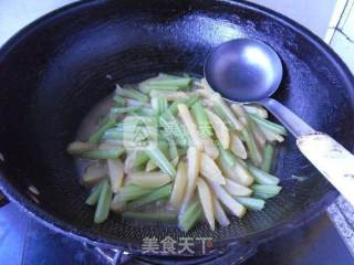 烧“板凳腿”的做法步骤：10