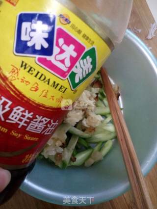 黄瓜拌海蜇头的做法步骤：6