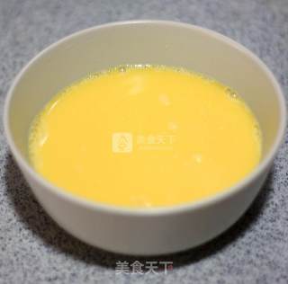 嫩滑美味---腊肠蛋羹的做法步骤：3