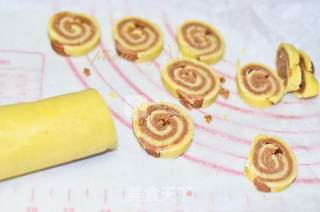 双色螺旋饼干的做法步骤：15