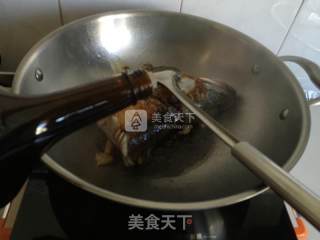 红烧鲈鱼头的做法步骤：4