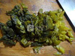 酸菜煮玉秃鱼的做法步骤：6