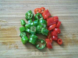 鸡肉砂锅煲的做法步骤：2