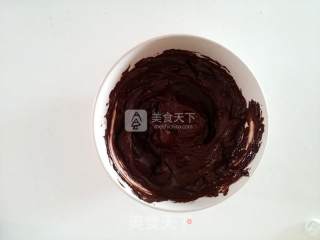 巧克力玛芬 - 蘑菇头造型的做法步骤：1