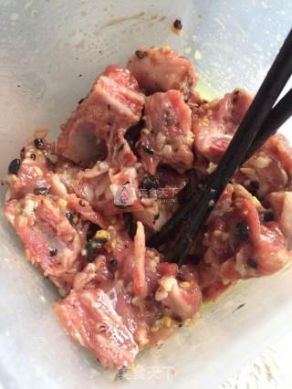 荷香豆豉蒸排骨的做法步骤：4