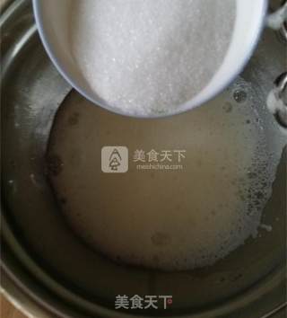 红曲拉花纸杯蛋糕的做法步骤：7