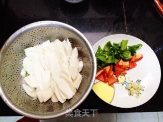 彩椒炒山药的做法步骤：1