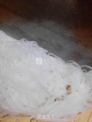 酸菜素馅饼的做法步骤：2
