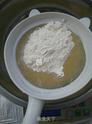 抹茶瑞士卷的做法步骤：3