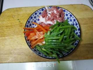 芦笋肉丝彩椒的做法步骤：3