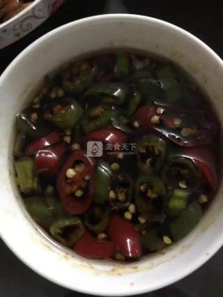 快手酱油辣椒圈的做法步骤：2