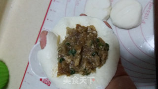 学生早餐：牛肉白萝卜发面馅儿饼的做法步骤：5