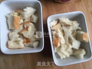 蛋奶燕麦吐司布丁的做法步骤：2