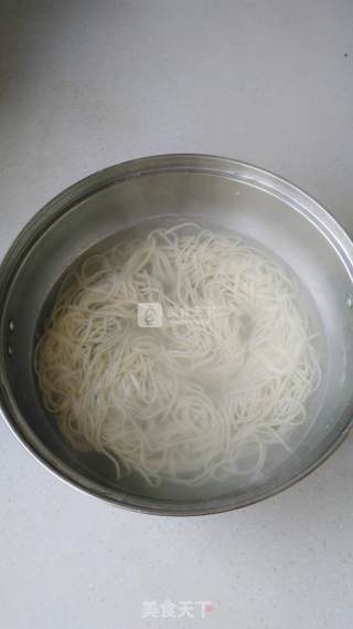 青椒肉丝面的做法步骤：8