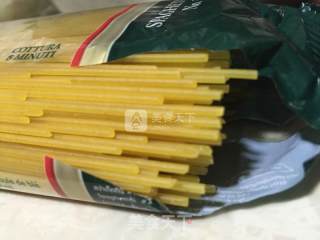 焗咖喱炒意面的做法步骤：2