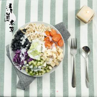 黑蒜彩虹沙拉的做法步骤：4