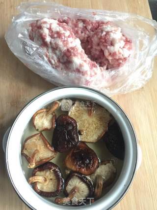 手打香菇小肉丸的做法步骤：1