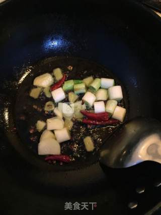 家常土豆牛肉炖粉皮的做法步骤：3