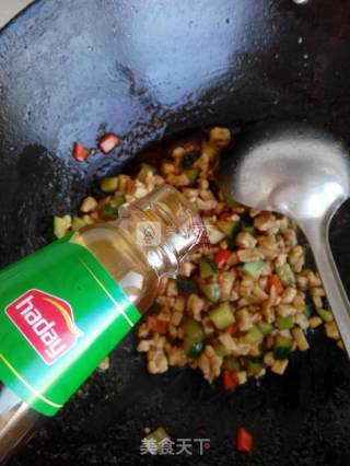 黄瓜鸡丁拌面酱卤的做法步骤：8