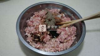 微波炉版口蘑酿肉的做法步骤：4