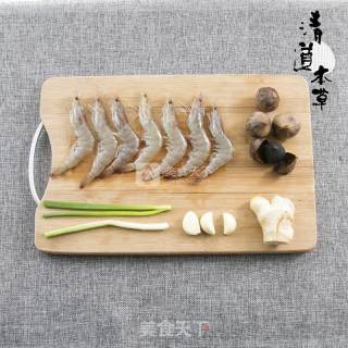 黑白蒜蓉蒸虾的做法步骤：1