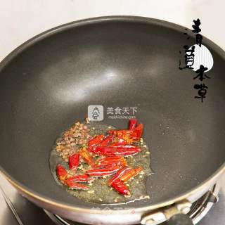 黑蒜红烧肉焖士豆的做法步骤：3
