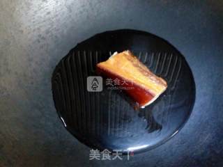扣腊肉的做法步骤：1
