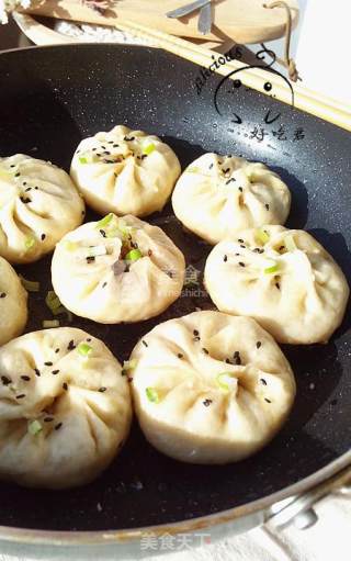 香菇虾仁生煎包的做法步骤：26