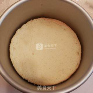 草莓卡仕达慕斯蛋糕的做法步骤：12