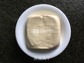 节后“刮油”的清道夫=南北通吃外脆里嫩的小炒豆腐果的做法步骤：1