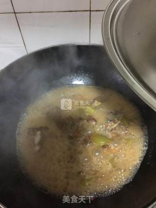 莴苣烧排骨的做法步骤：2