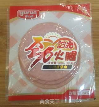 火腿土司披萨的做法步骤：1