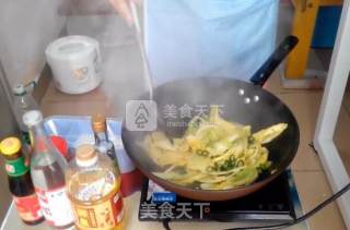 呛炒娃娃菜的做法步骤：3