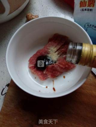 红酒香煎牛排的做法步骤：4