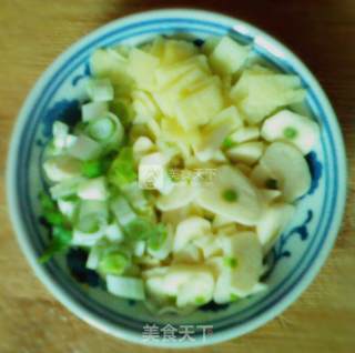 青蒜苗炒五花肉有机菜花的做法步骤：4
