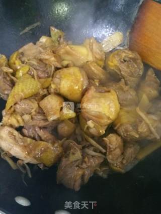 小鸡炖蘑菇的做法步骤：5