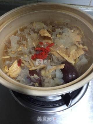 雪耳腐竹糖水的做法步骤：4