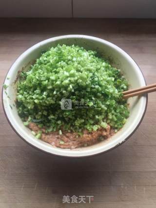 大肉芹菜水饺的做法步骤：6