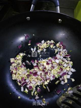果蔬火腿腊肉虾仁披萨的做法步骤：11