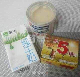 丝袜奶茶（无淡奶油版）的做法步骤：1
