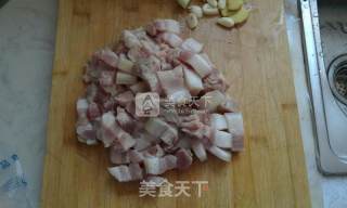 红糖红烧肉的做法步骤：2