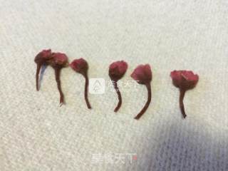 樱花马卡龙的做法步骤：1