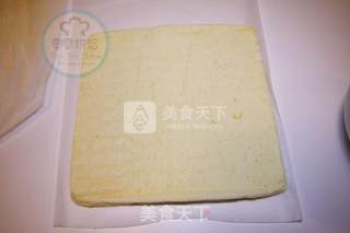 火龙果奶油蛋糕卷的做法步骤：12