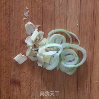 酱炒金针菇牛肉的做法步骤：1
