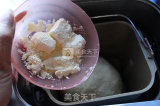 乳酪牛角面包的做法步骤：2