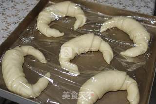 乳酪牛角面包的做法步骤：9