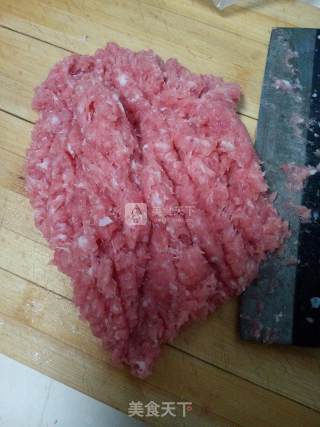 猪肉大葱馄饨的做法步骤：1