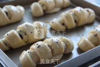 红豆面包卷的做法步骤：9