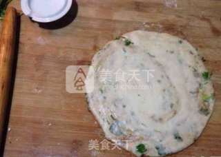 【桃李厨艺】香软酥脆的五香葱花饼的做法步骤：7