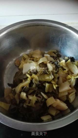 酸汤黄辣丁的做法步骤：4